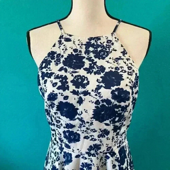 Lulus In Living Splendor Ivory and Navy Blue Floral Print Dress in size large - Picture 3 of 10